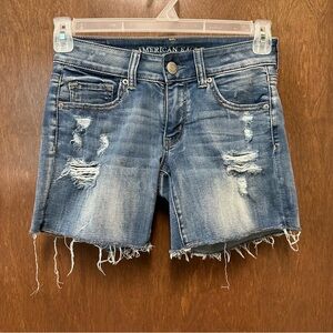 American Eagle Distressed Super Super Stretch Midi Shorts Size 4 - 6” inseam